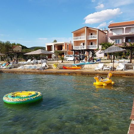 Euroholiday Apartments Туран Екстериор снимка