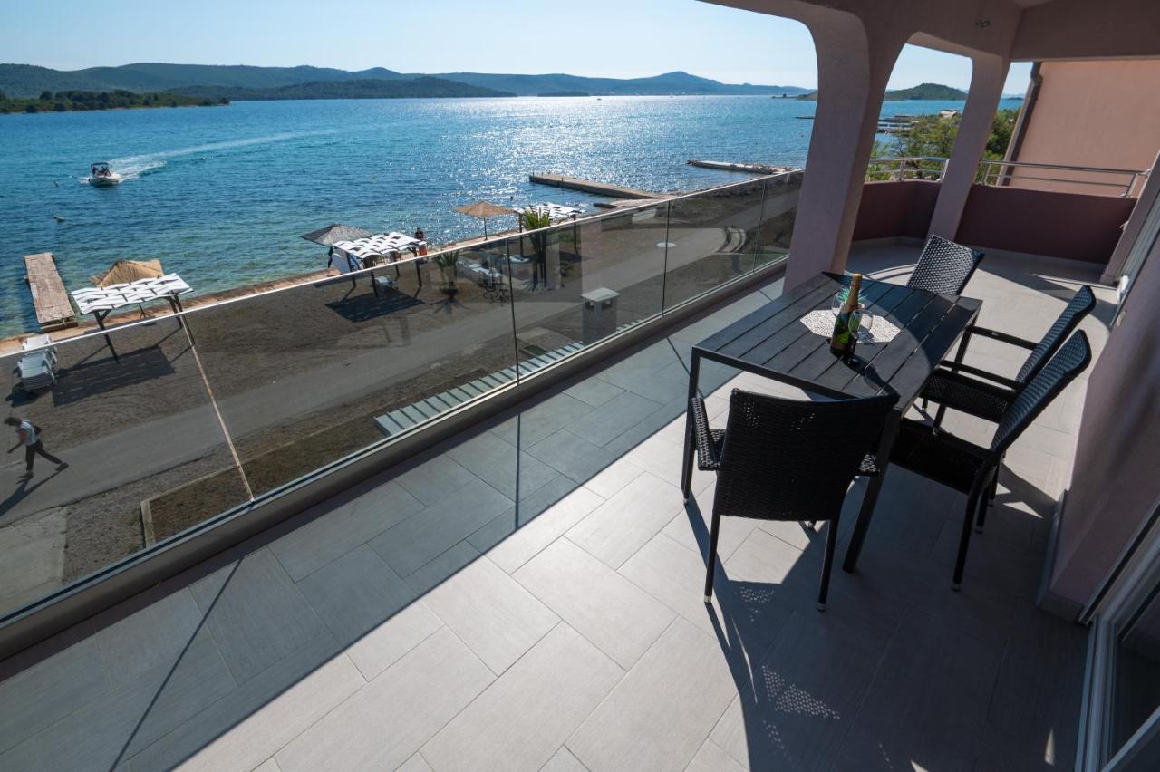Euroholiday Apartments Туран Екстериор снимка