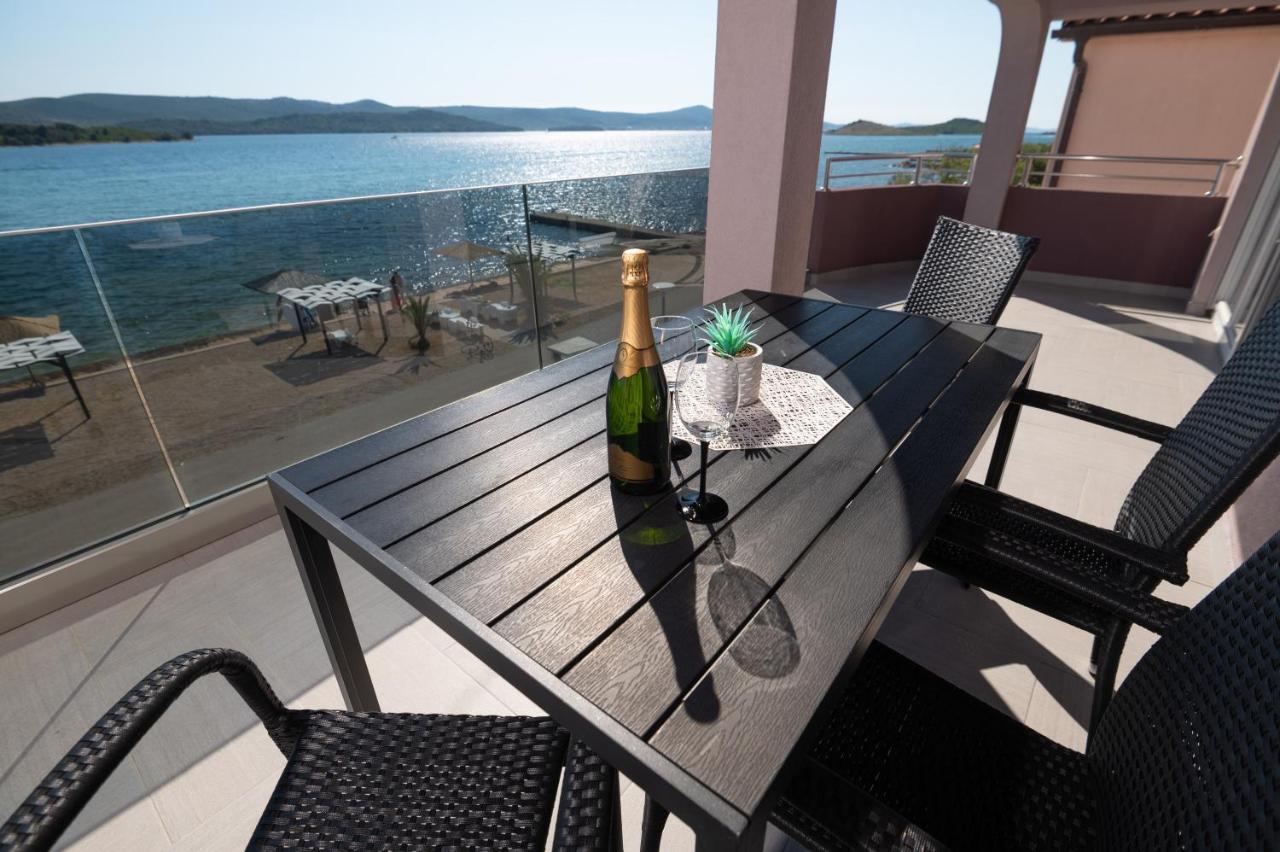 Euroholiday Apartments Туран Екстериор снимка