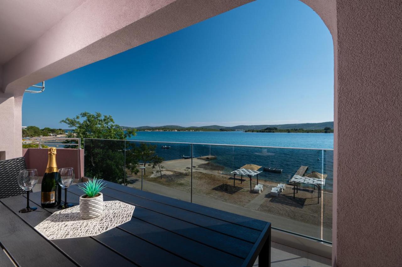 Euroholiday Apartments Туран Екстериор снимка