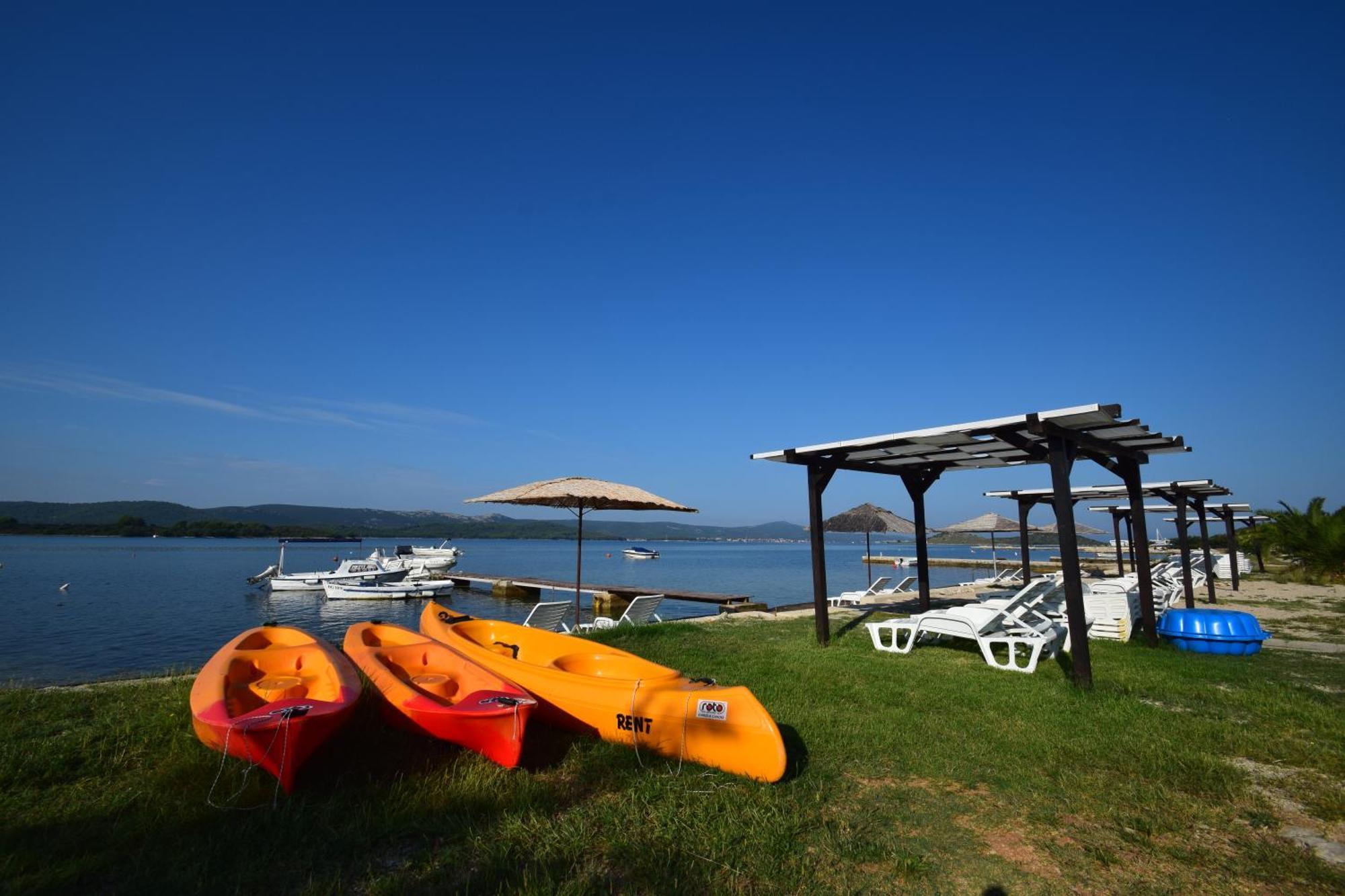 Euroholiday Apartments Туран Екстериор снимка