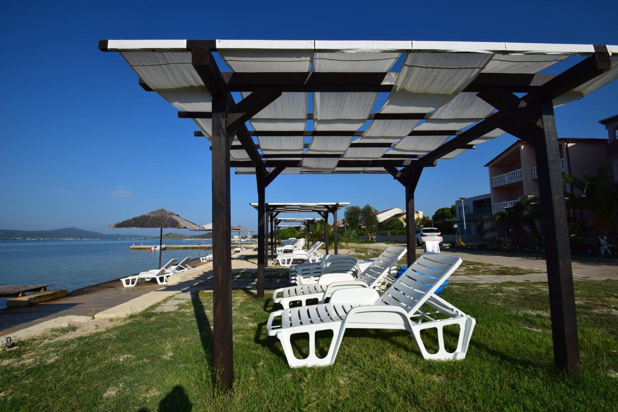 Euroholiday Apartments Туран Екстериор снимка