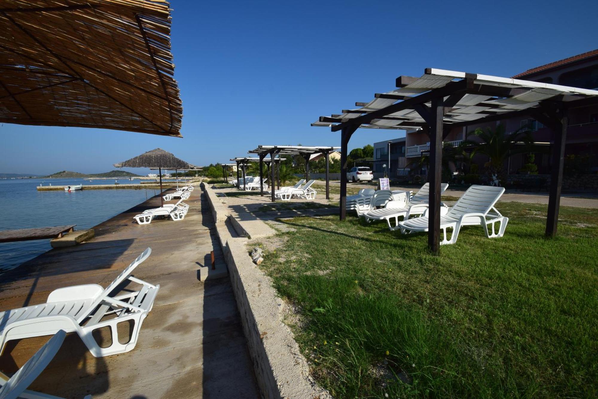 Euroholiday Apartments Туран Екстериор снимка