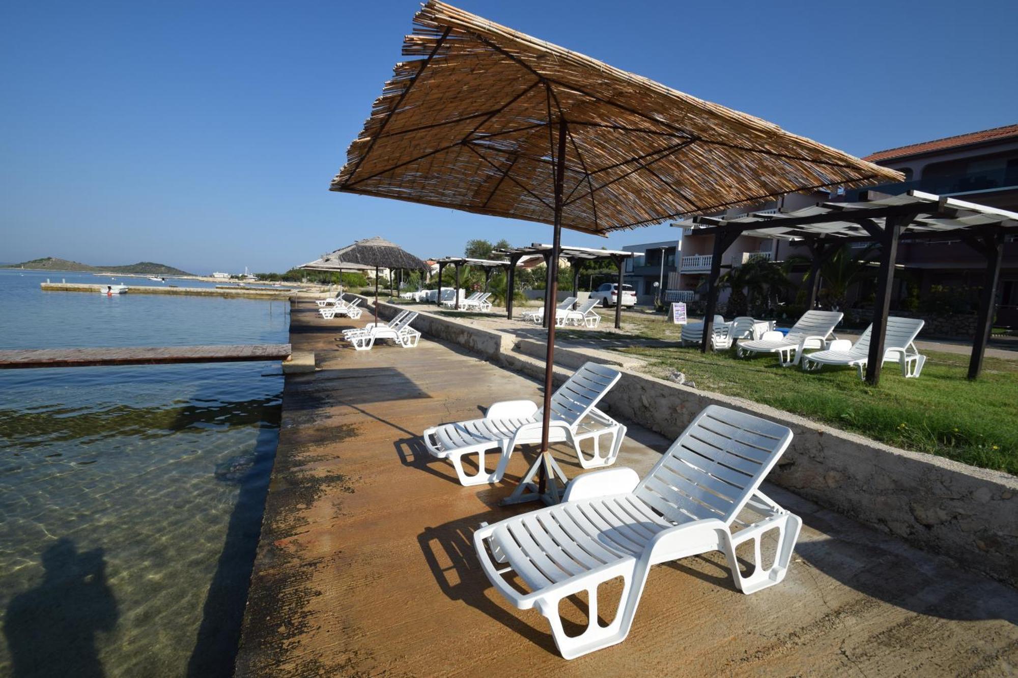 Euroholiday Apartments Туран Екстериор снимка
