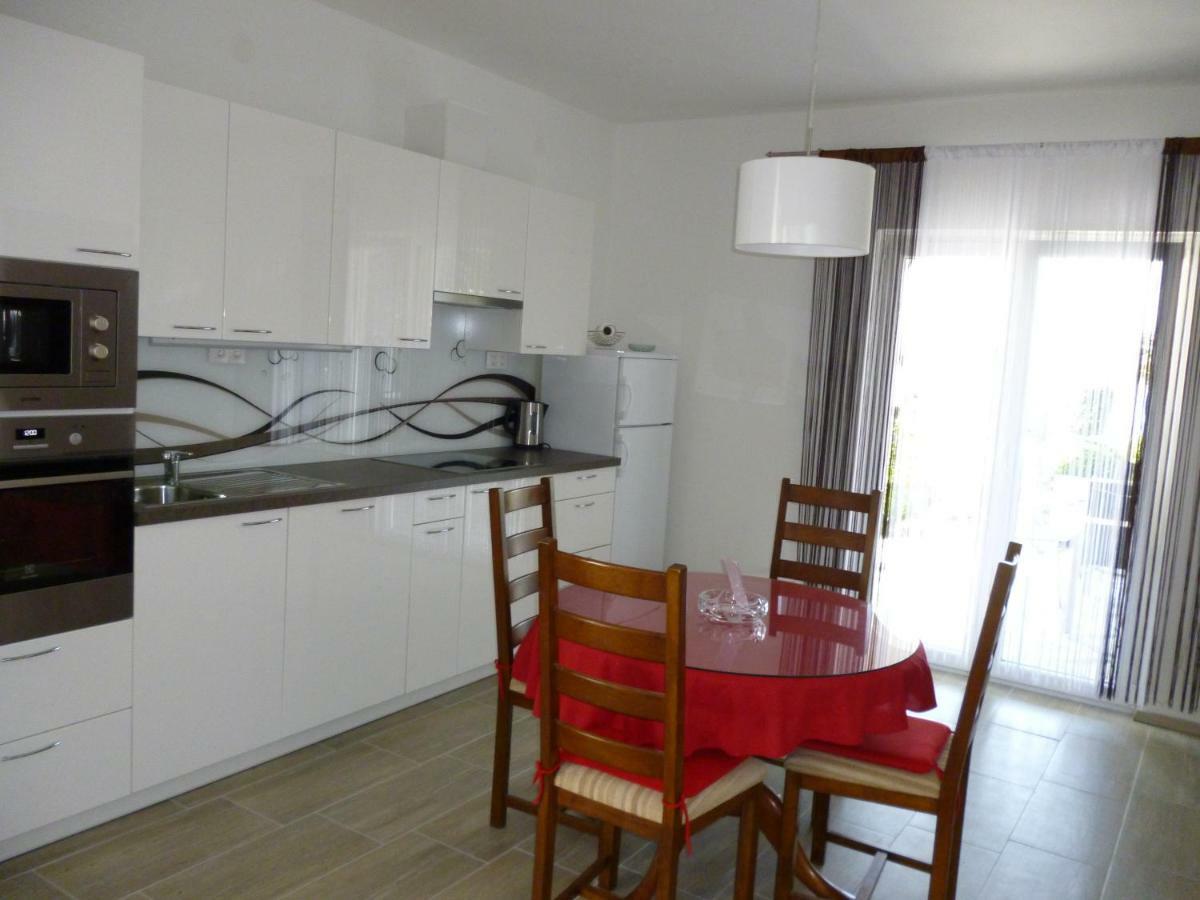 Euroholiday Apartments Туран Екстериор снимка